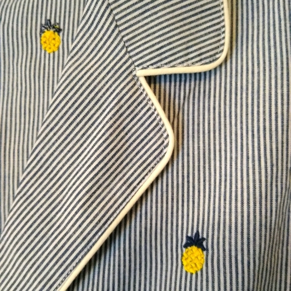 Love x Gap pineapple seersucker top. Medium - Picture 4 of 7